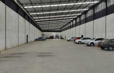 Imagem: O depósito possui 1250m² de Área e está localizado em Centro