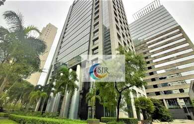 Imagem: O depósito possui 5 Vagas na garagem e 250m² de Área e está