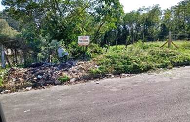 Imagem: O terreno possui 330m² de Área e está localizado em Desvio