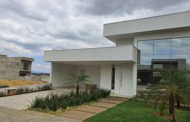 Imagem: A casa em condomínio possui 3 Dormitórios, 5 Banheiros, 4