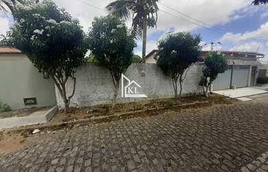 Imagem: O terreno possui 250m² de Área e está localizado em Emaús