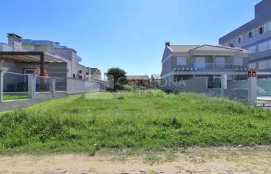 Imagem: O terreno possui 360m² de Área e está localizado em Arroio