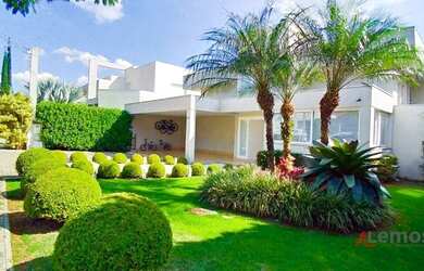 Imagem: A casa em condomínio possui 4 Dormitórios, 5 Banheiros, 5