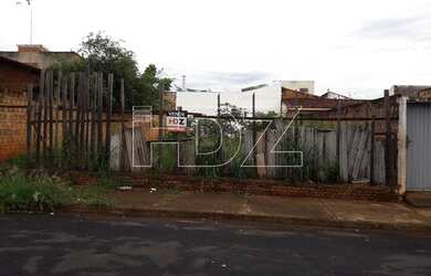 Imagem: O terreno possui 250m² de Área e está localizado em Jardim