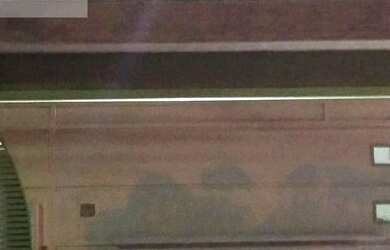 Imagem: A casa possui 4 Dormitórios, 3 Banheiros, 2 Vagas na garagem