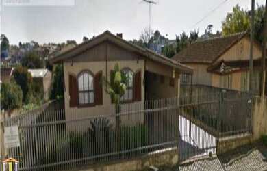 Imagem: O terreno possui 750m² de Área e está localizado em Centro