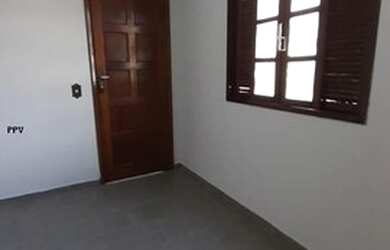 Imagem: A casa possui 1 Dormitório, 1 Banheiro, 41m² de Área e está