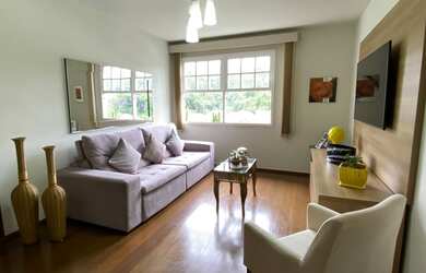 Imagem: O apartamento possui 3 Dormitórios, 1 Banheiro, 1 Vaga na garagem