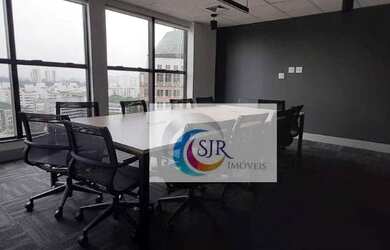 Imagem: O depósito possui 5 Vagas na garagem, 640m² de Área e está