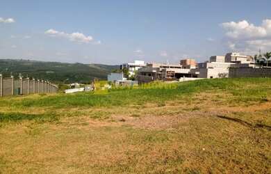 Imagem: O terreno possui 1.254m² de Área e está localizado em Loteamento