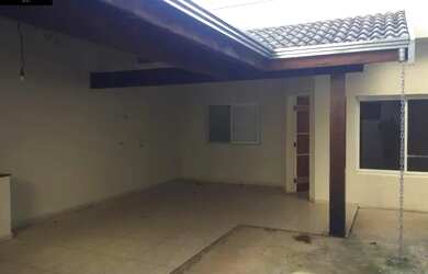 Imagem: A casa possui 2 Dormitórios, 1 Banheiro, 70m² de Área e