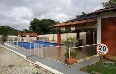 Imagem: A casa possui 1 Dormitório, 3 Vagas na garagem e está localizado