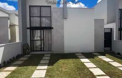 Imagem: A casa em condomínio possui 2 Dormitórios, 1 Banheiro, 2 Vagas