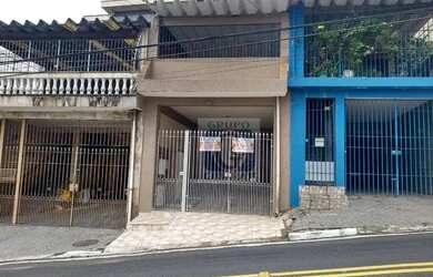 Imagem: A casa possui 2 Dormitórios, 2 Banheiros, 2 Vagas na garagem