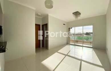 Imagem: O apartamento possui 2 Dormitórios, 2 Banheiros, 2 Vagas na