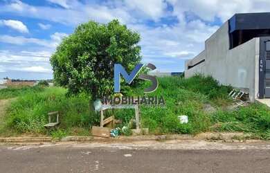 Imagem: O terreno possui 300m² de Área e está localizado em Porto