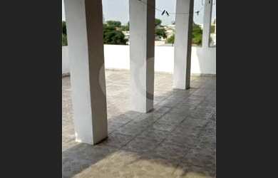 Imagem: A casa possui 4 Dormitórios, 3 Banheiros, 2 Vagas na garagem