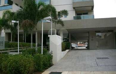 Imagem: O depósito possui 1 Vaga na garagem e 46m² de Área e está