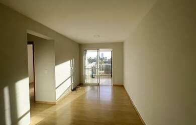 Imagem: O apartamento possui 3 Dormitórios, 2 Banheiros e 81m² de