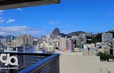 Imagem: O apartamento na cobertura possui 4 Dormitórios, 5 Banheiros