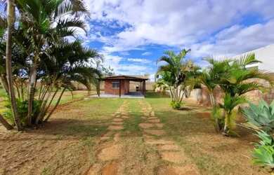 Imagem: A casa em condomínio possui 1 Dormitório, 1 Banheiro, 2 Vagas
