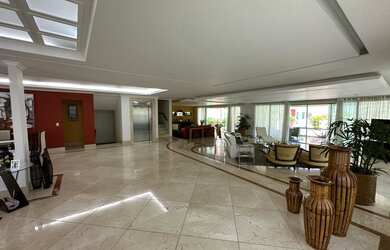 Imagem: A casa em condomínio possui 4 Dormitórios, 5 Banheiros, 5