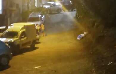 Imagem: O apartamento possui 3 Dormitórios, 1 Banheiro e está localizado