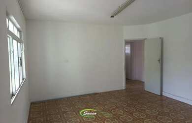 Imagem: A casa possui 2 Dormitórios, 2 Banheiros, 80m² de Área e