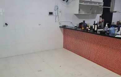 Imagem: A casa em condomínio possui 3 Dormitórios, 2 Banheiros, 250m²