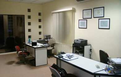 Imagem: O apartamento possui 1 Dormitório, 1 Banheiro, 1 Vaga na garagem