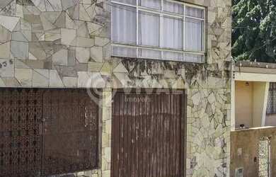 Imagem: A casa possui 3 Dormitórios, 4 Banheiros, 3 Vagas na garagem