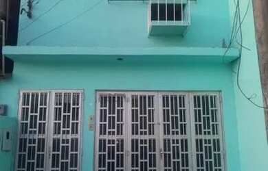 Imagem: A casa possui 2 Dormitórios, 2 Banheiros e 1 Vaga na garagem