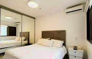 Imagem: O studio para alugar possui 1 Dormitório, 1 Banheiro, 1 Vaga