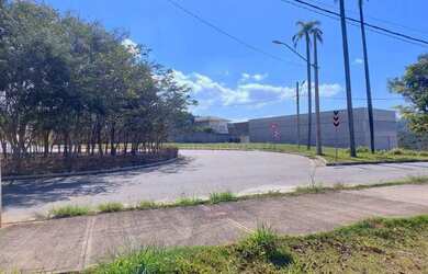 Imagem: O terreno possui 392m² de Área e está localizado em Caucaia