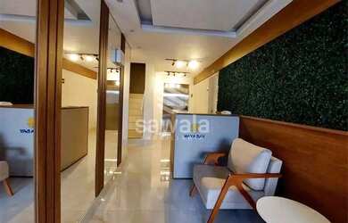 Imagem: O apartamento possui 3 Dormitórios, 1 Banheiro, 2 Vagas na