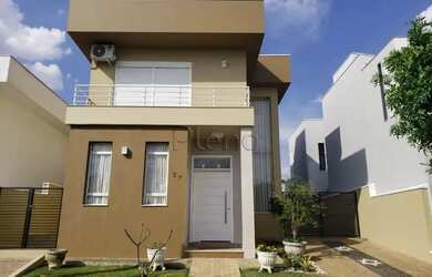 Imagem: A casa em condomínio possui 3 Dormitórios, 5 Banheiros, 2