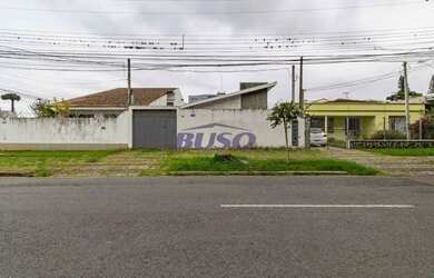 Imagem: A casa possui 5 Dormitórios, 4 Banheiros, 5 Vagas na garagem