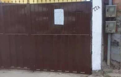 Imagem: A casa possui 1 Dormitório, 1 Banheiro, 2 Vagas na garagem