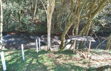 Imagem: A chácara possui 1.000m² de Área e está localizado em Periolo