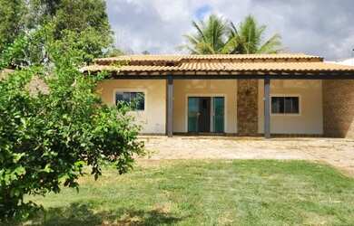 Imagem: A casa em condomínio possui 3 Dormitórios, 3 Banheiros, 3