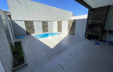 Imagem 5: Sobrado 03 Suítes e piscina no centro de Matinhos