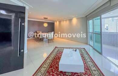 Imagem: O apartamento possui 4 Dormitórios, 2 Banheiros, 2 Vagas na