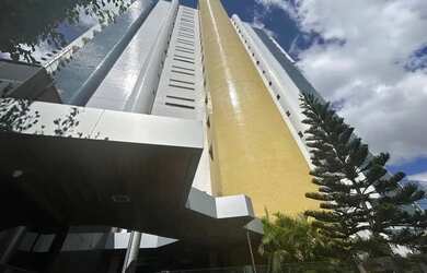 Imagem: O apartamento possui 4 Dormitórios, 5 Banheiros, 3 Vagas na