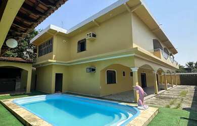 Imagem: O apartamento possui 5 Dormitórios, 5 Banheiros, 5 Vagas na