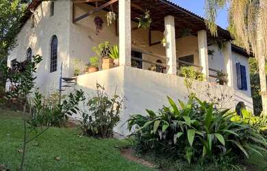 Imagem: A chácara possui 400m² de Área e está localizado em Vila