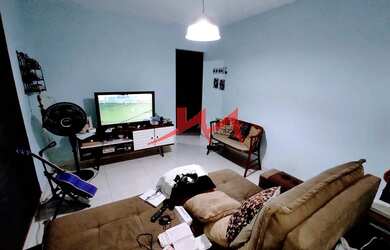 Imagem: A casa possui 2 Dormitórios, 1 Banheiro, 2 Vagas na garagem