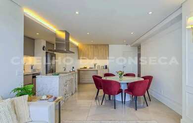 Imagem: O apartamento possui 3 Dormitórios, 5 Banheiros, 3 Vagas na