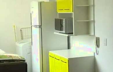 Imagem: O apartamento possui 2 Dormitórios, 1 Banheiro, 1 Vaga na garagem