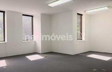 Imagem: O depósito possui 1 Vaga na garagem, 55m² de Área e está