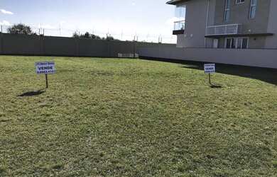 Imagem: O terreno está localizado em Laranjal, Pelotas à venda por